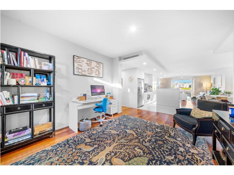 5/802 Glades Drive, Robina QLD 4226