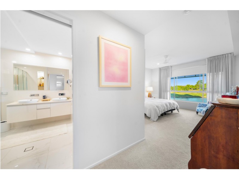 5/802 Glades Drive, Robina QLD 4226