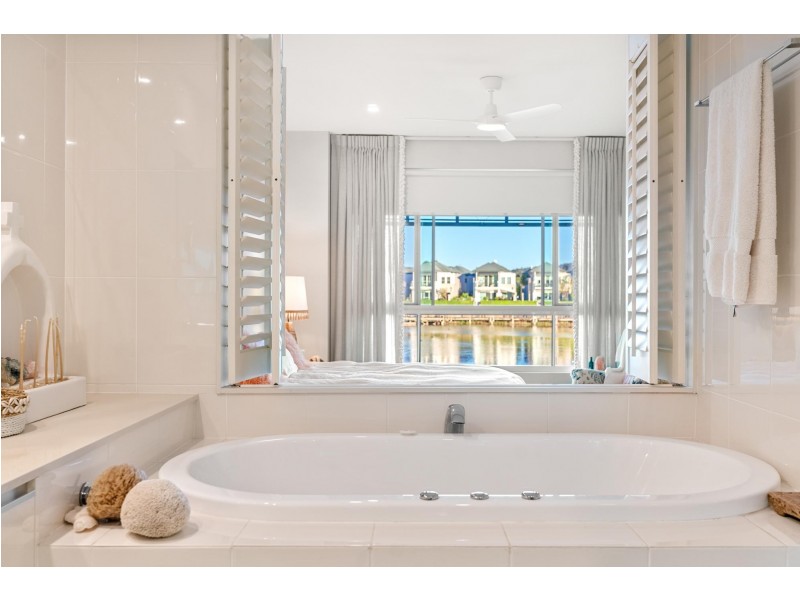 5/802 Glades Drive, Robina QLD 4226