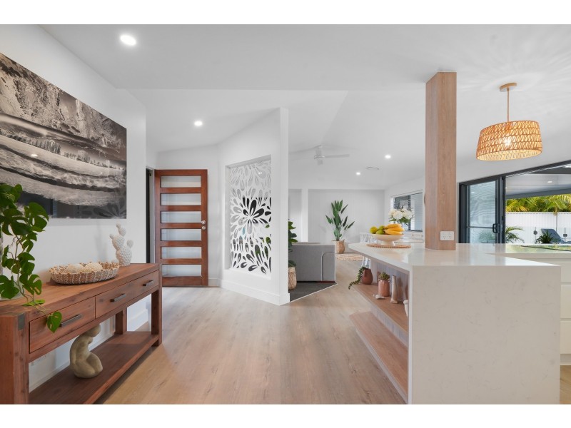 59 Cypress Drive, Broadbeach Waters QLD 4218