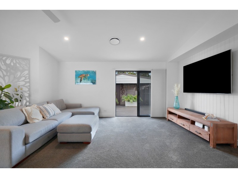 59 Cypress Drive, Broadbeach Waters QLD 4218