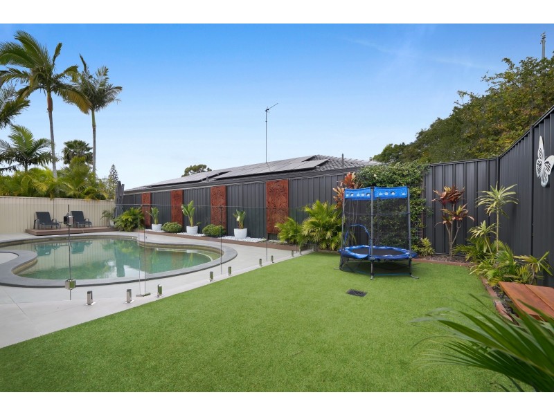 59 Cypress Drive, Broadbeach Waters QLD 4218