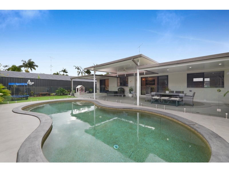 59 Cypress Drive, Broadbeach Waters QLD 4218