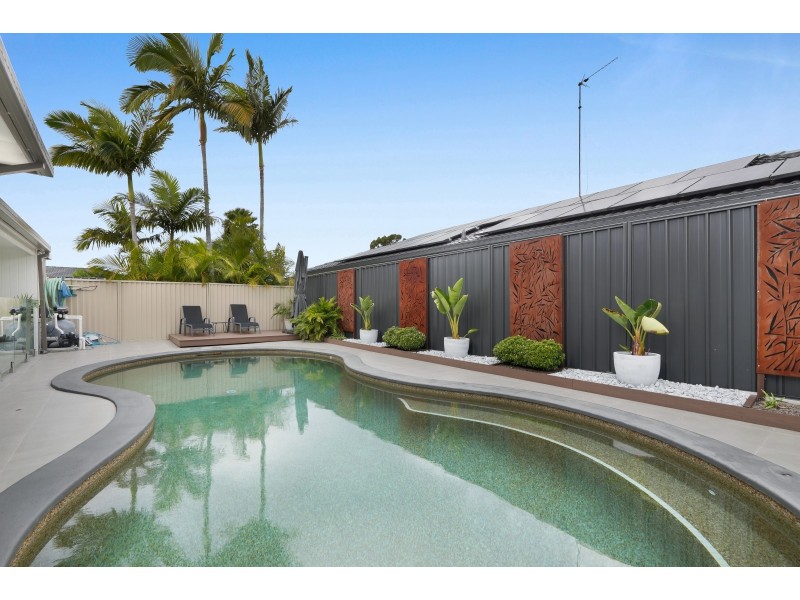 59 Cypress Drive, Broadbeach Waters QLD 4218