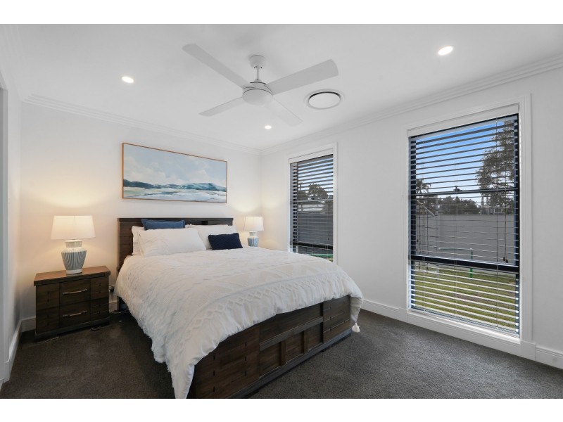 59 Cypress Drive, Broadbeach Waters QLD 4218