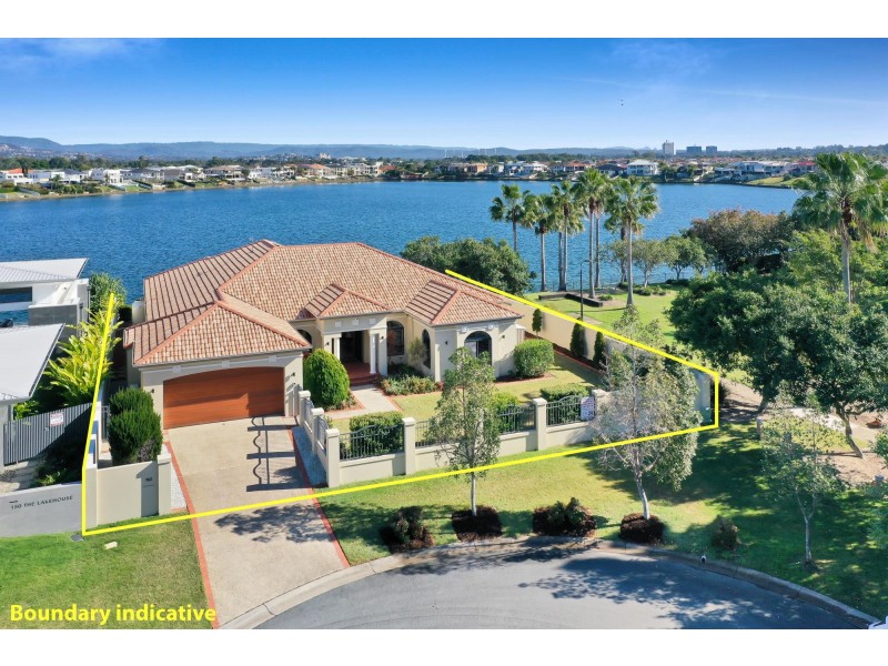 152 Sir Bruce Small Boulevard, Benowa Waters QLD 4217