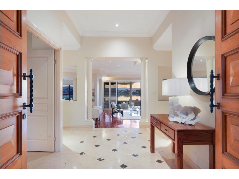 152 Sir Bruce Small Boulevard, Benowa Waters QLD 4217