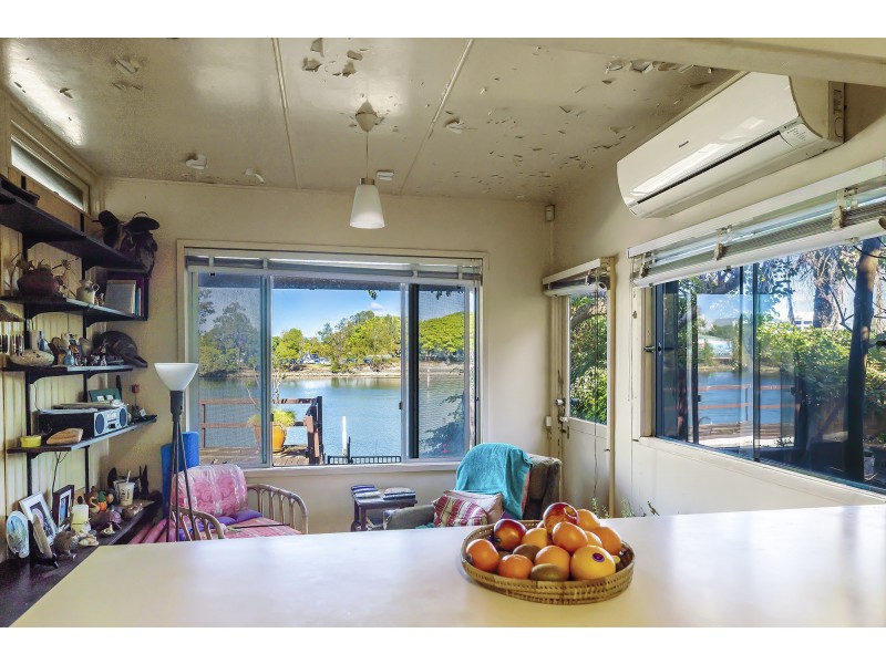 205 Stanhill Drive, Surfers Paradise QLD 4217