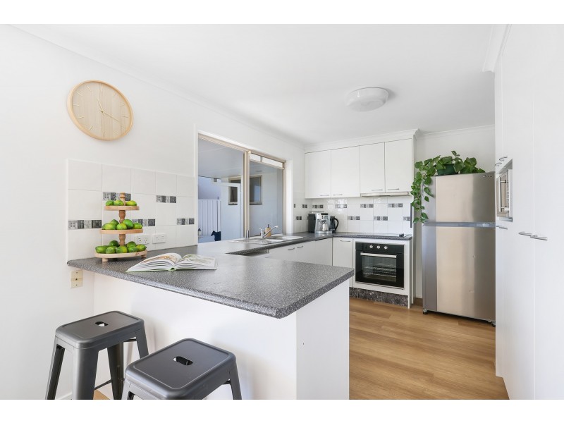 12 Bellbrook Close, Robina QLD 4226