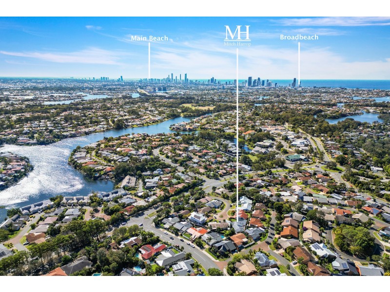 12 Bellbrook Close, Robina QLD 4226