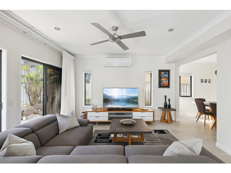 3/12 Winton Terrace, Varsity Lakes QLD 4227