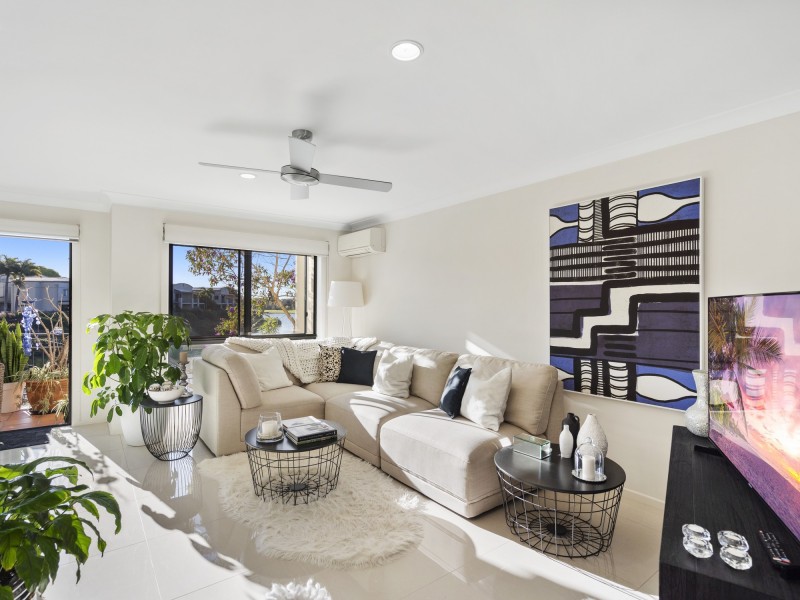 42/85 Palm Meadows Drive, Carrara QLD 4211
