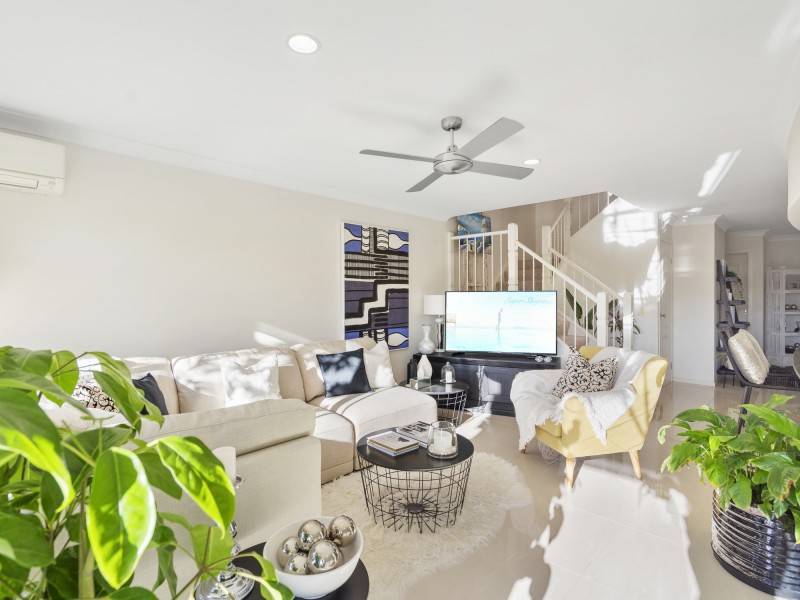 42/85 Palm Meadows Drive, Carrara QLD 4211