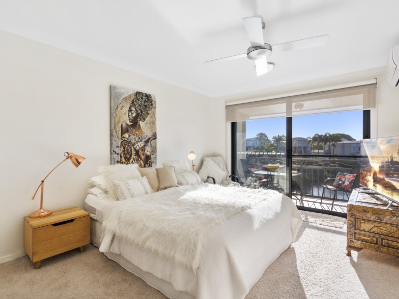 42/85 Palm Meadows Drive, Carrara QLD 4211