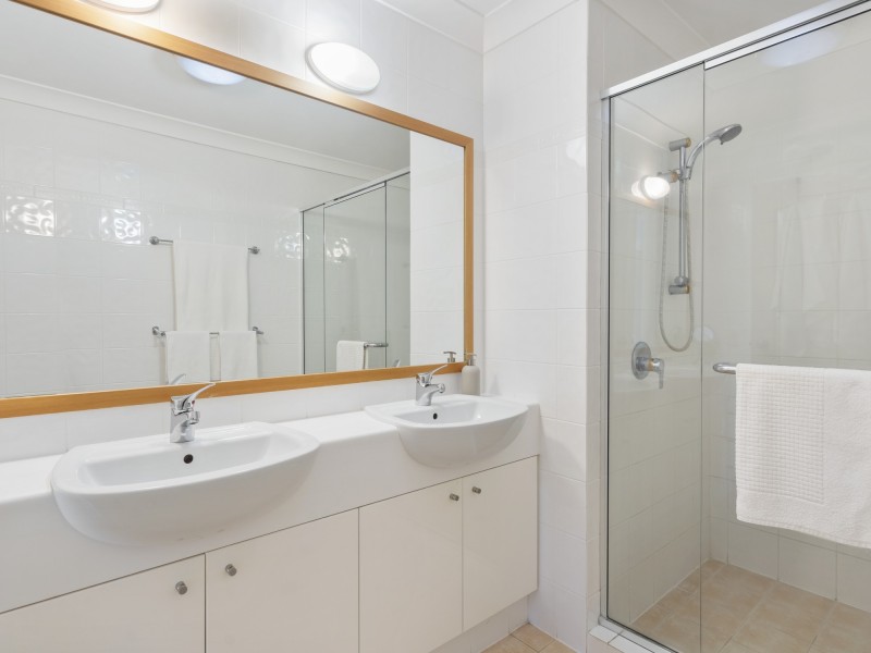 42/85 Palm Meadows Drive, Carrara QLD 4211