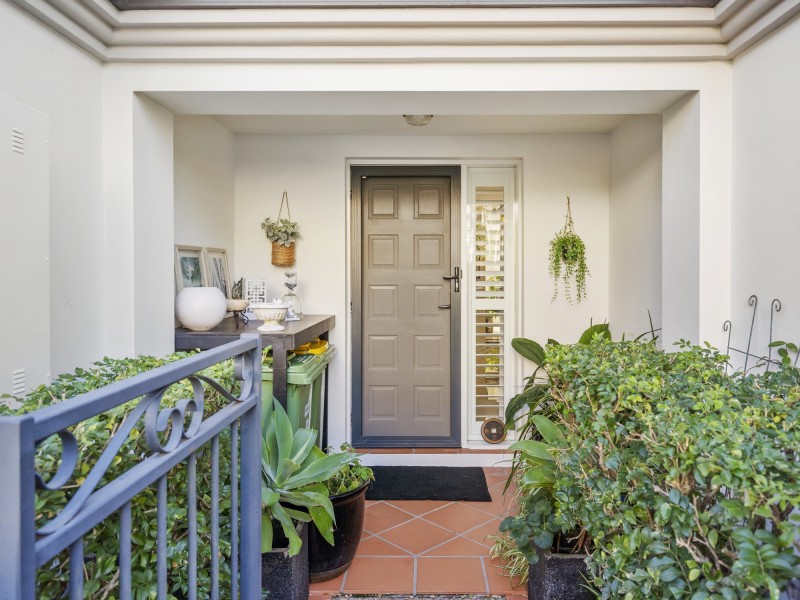 42/85 Palm Meadows Drive, Carrara QLD 4211