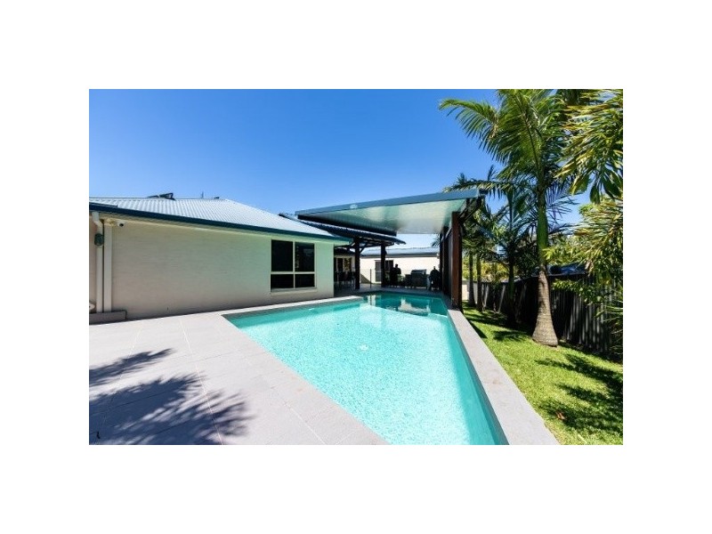 8 Soma Court, Mudgeeraba QLD 4213