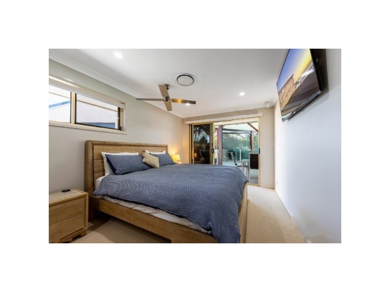 8 Soma Court, Mudgeeraba QLD 4213