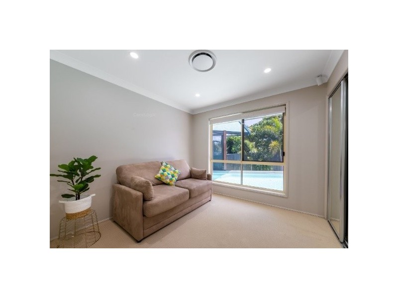 8 Soma Court, Mudgeeraba QLD 4213