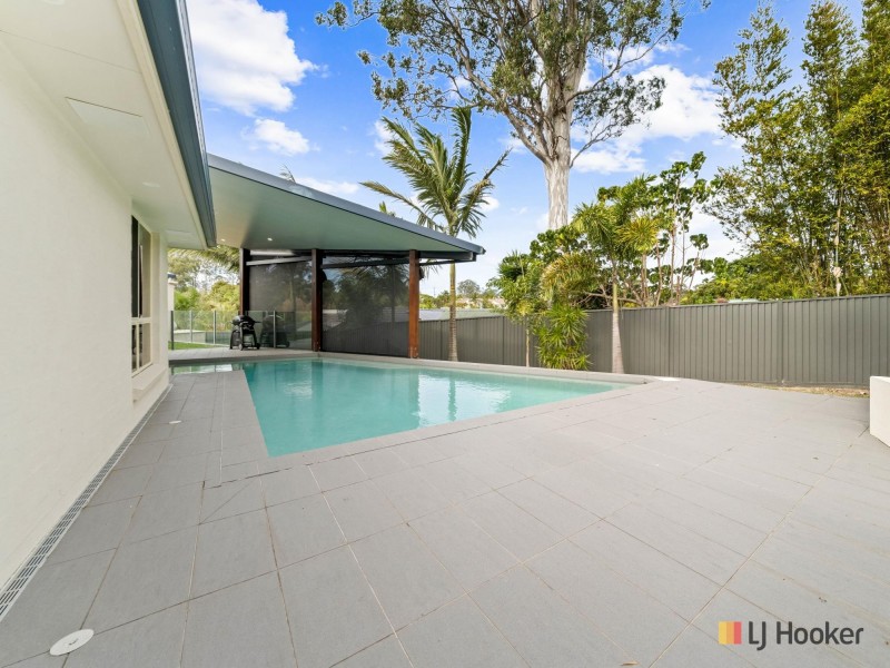 8 Soma Court, Mudgeeraba QLD 4213