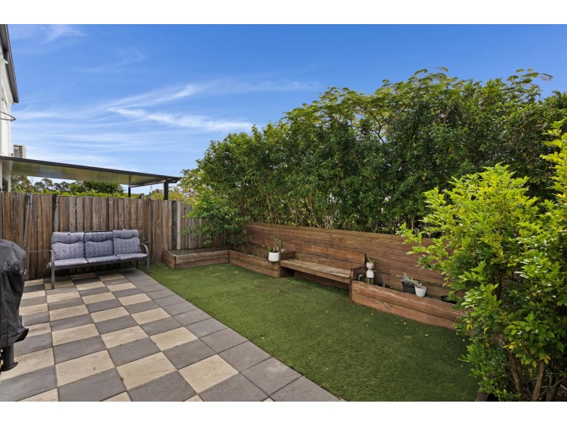 13/2 Concord Circuit, Robina QLD 4226