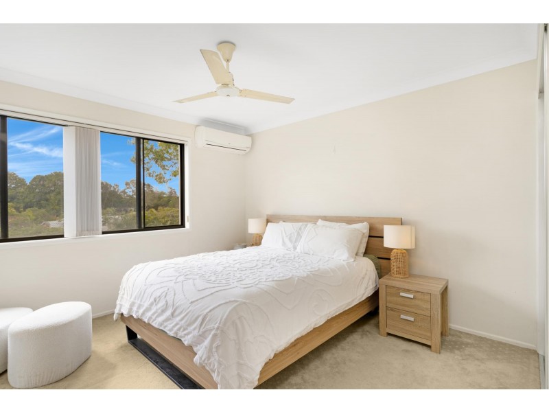 13/2 Concord Circuit, Robina QLD 4226