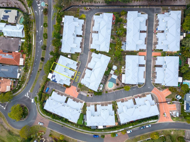 13/2 Concord Circuit, Robina QLD 4226