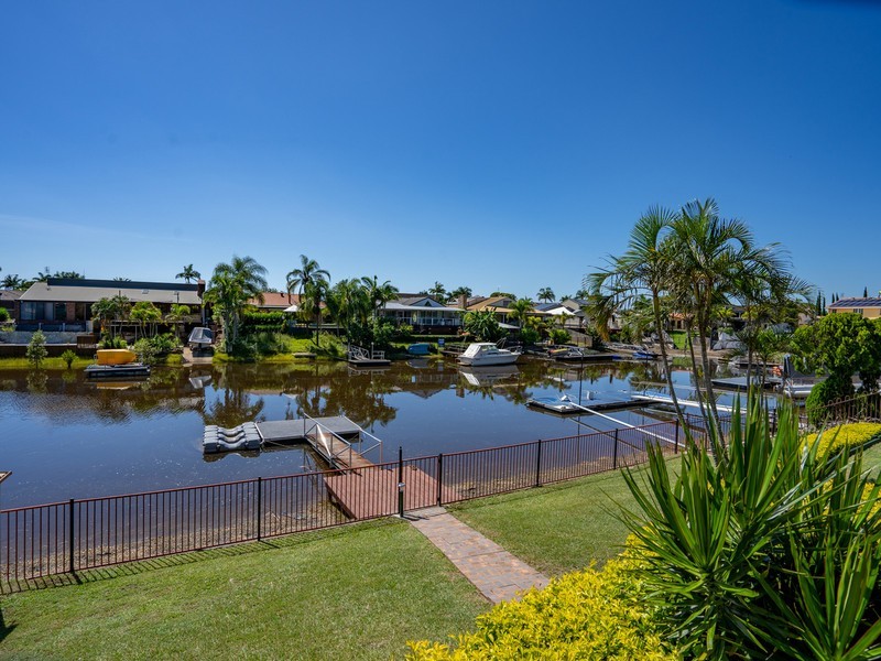 71 Witt Avenue, Carrara QLD 4211