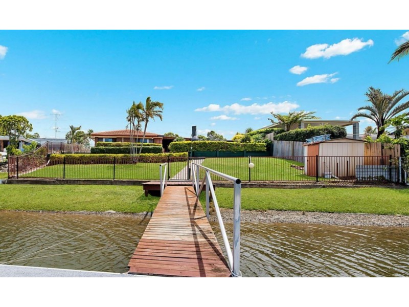 71 Witt Avenue, Carrara QLD 4211