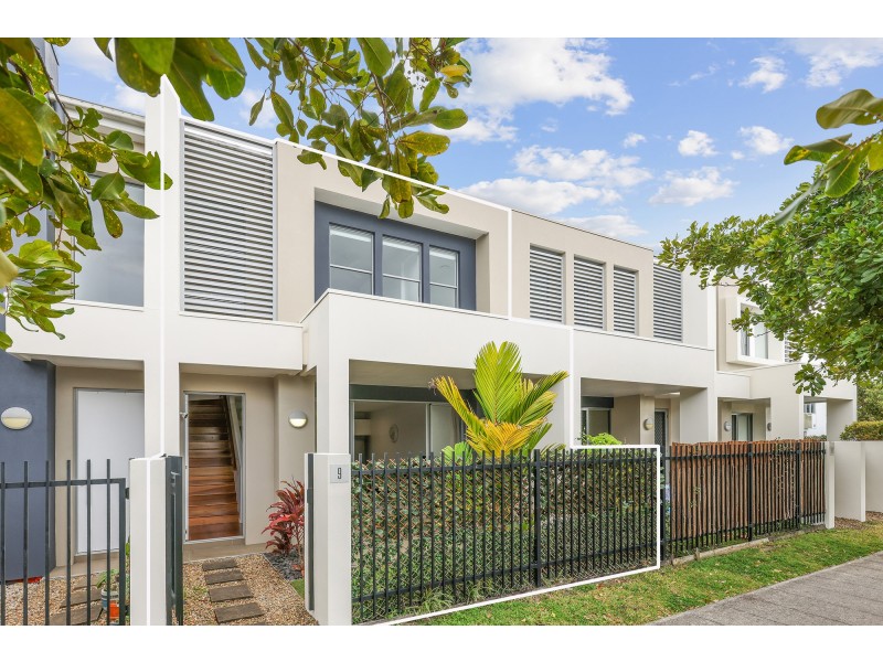 9/2 Emily Way, Varsity Lakes QLD 4227