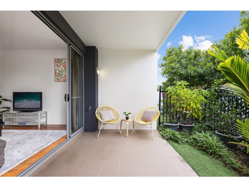9/2 Emily Way, Varsity Lakes QLD 4227