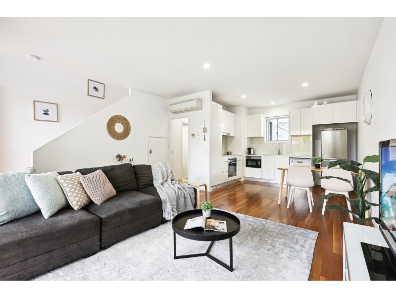 9/2 Emily Way, Varsity Lakes QLD 4227