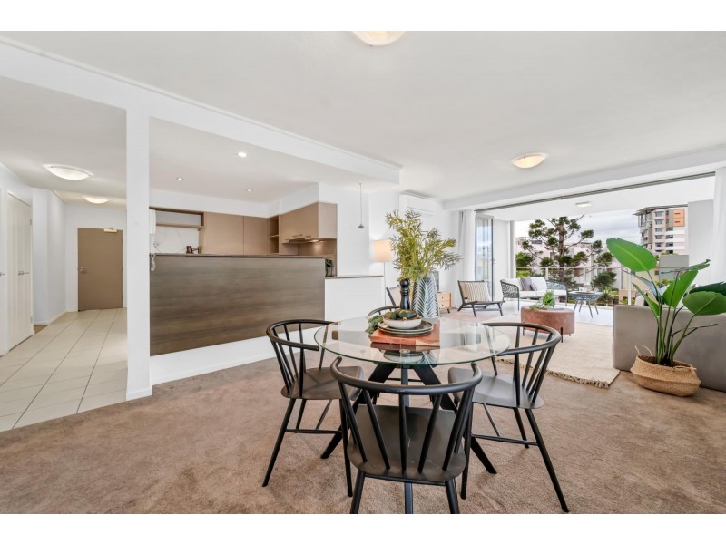 8/15 Laver Drive, Robina QLD 4226