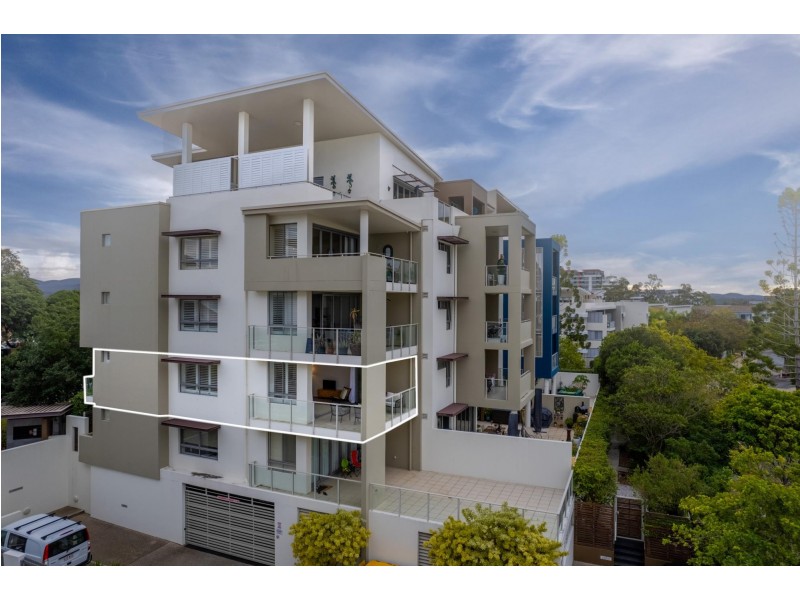 8/15 Laver Drive, Robina QLD 4226