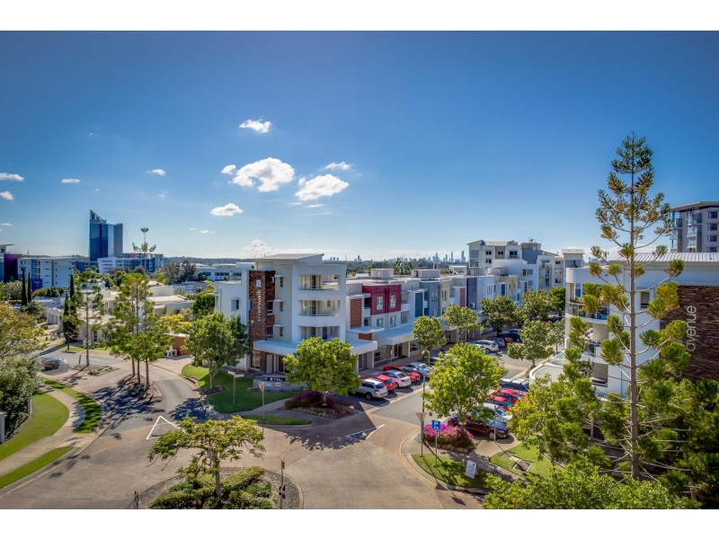 8/15 Laver Drive, Robina QLD 4226