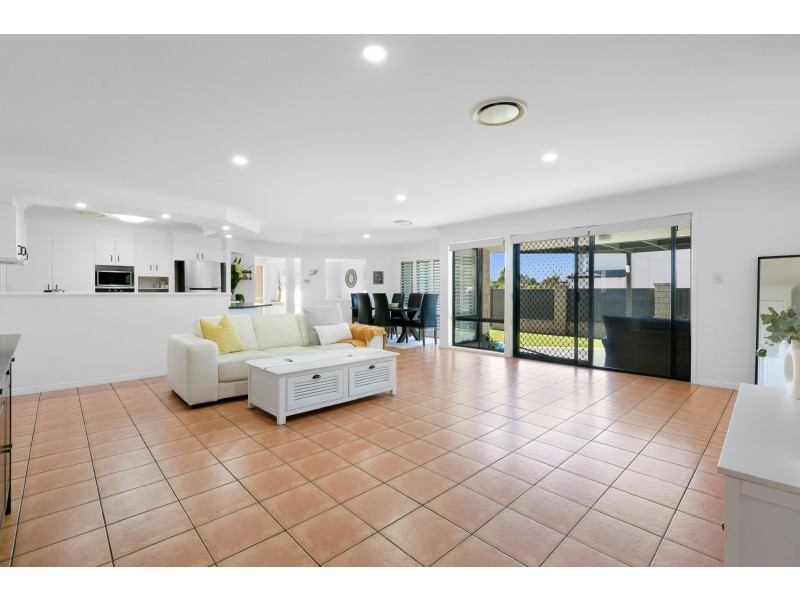 2 Camphor Wood Court, Robina QLD 4226