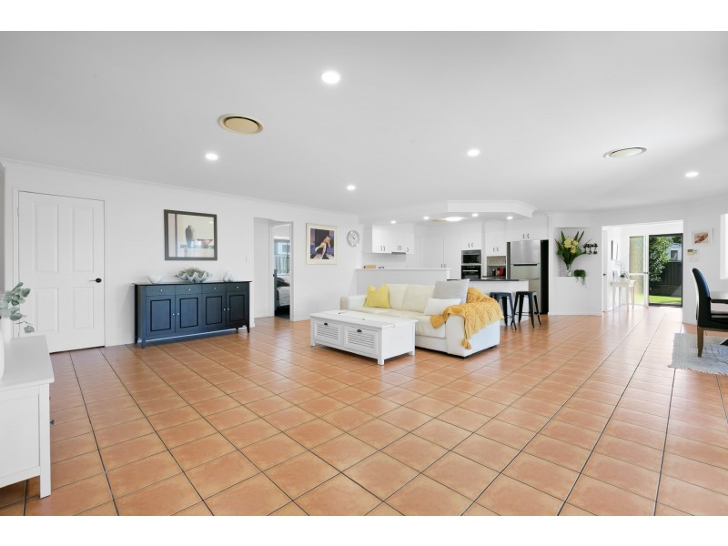 2 Camphor Wood Court, Robina QLD 4226