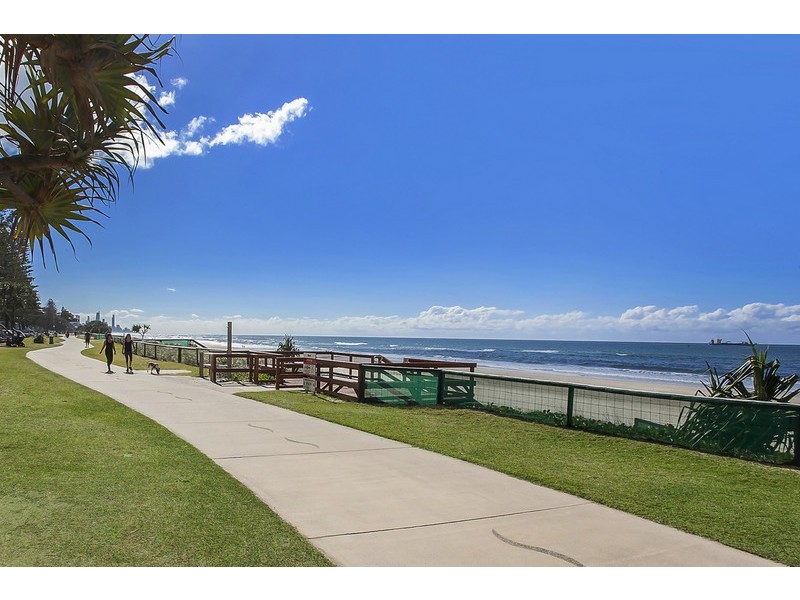 11 Sonia Street, Miami QLD 4220