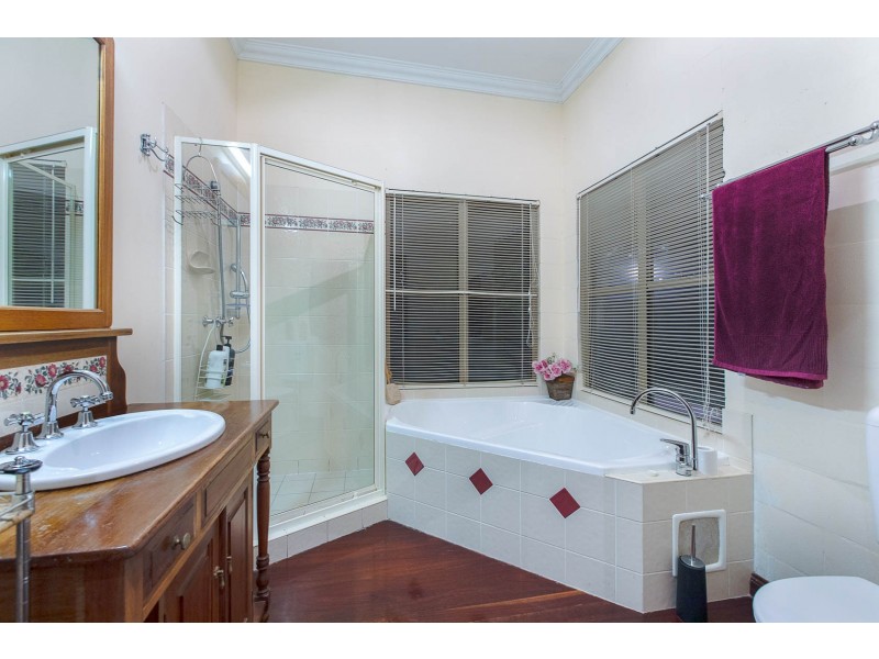 40 Needham Road, Luscombe QLD 4207