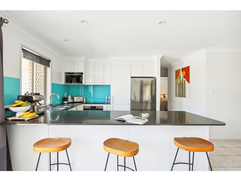 2/7 Dartmouth Court, Varsity Lakes QLD 4227