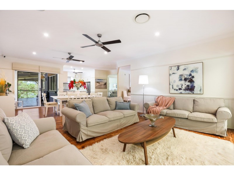 44 Harry Mills Drive, Worongary QLD 4213