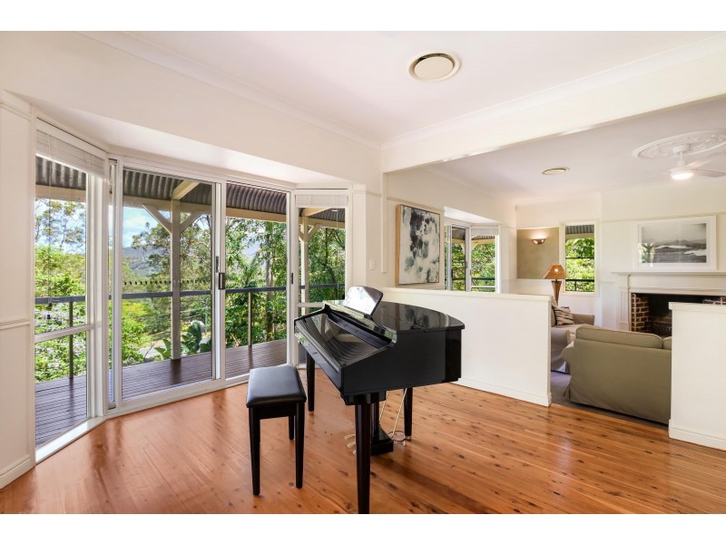 44 Harry Mills Drive, Worongary QLD 4213