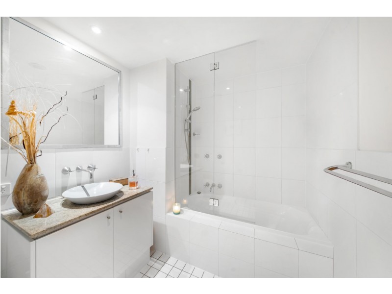 89/251 Varsity Parade, Varsity Lakes QLD 4227