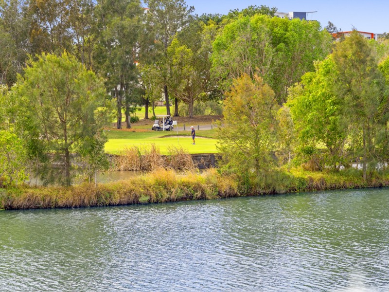 24 Peninsula Drive, Robina QLD 4226