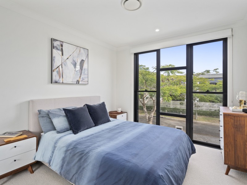 24 Peninsula Drive, Robina QLD 4226