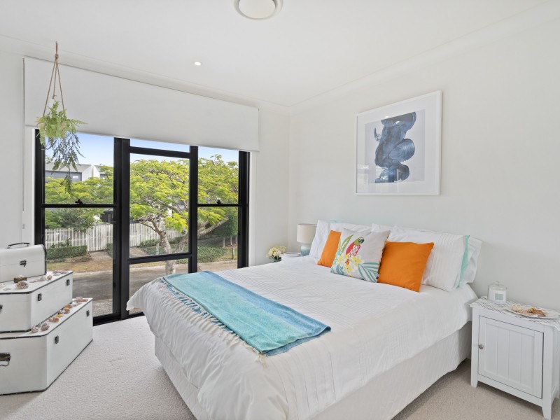 24 Peninsula Drive, Robina QLD 4226