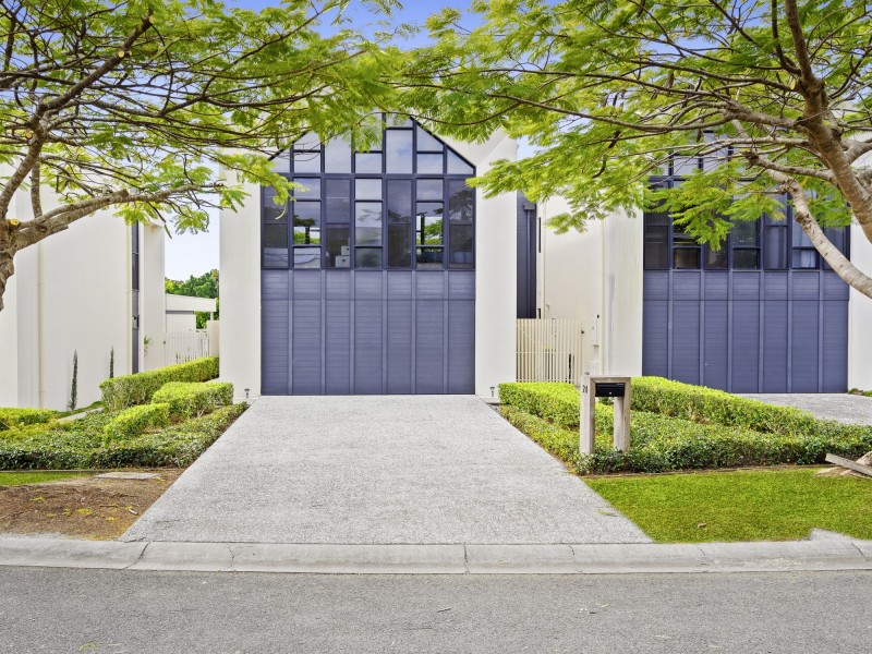 24 Peninsula Drive, Robina QLD 4226