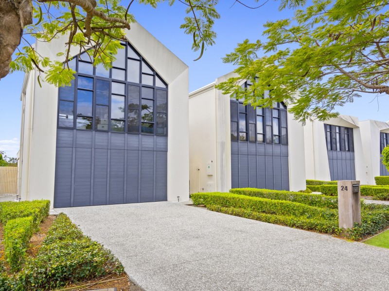 24 Peninsula Drive, Robina QLD 4226