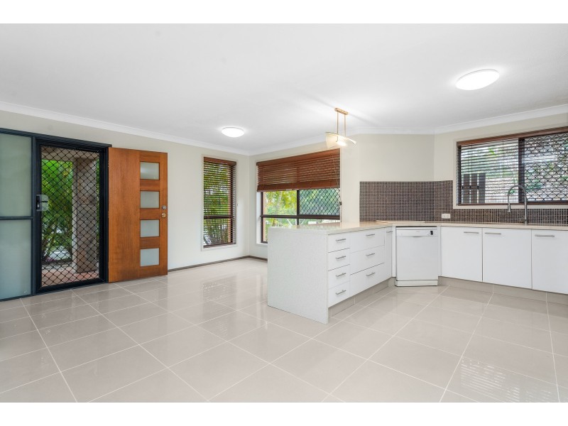 11 Encamp Street, Reedy Creek QLD 4227