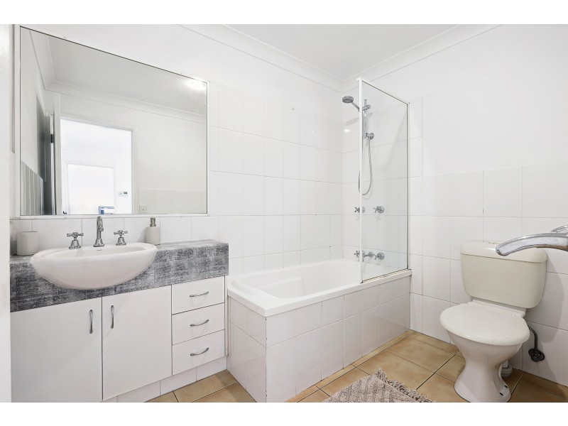 1/35 Bayswater Avenue, Varsity Lakes QLD 4227